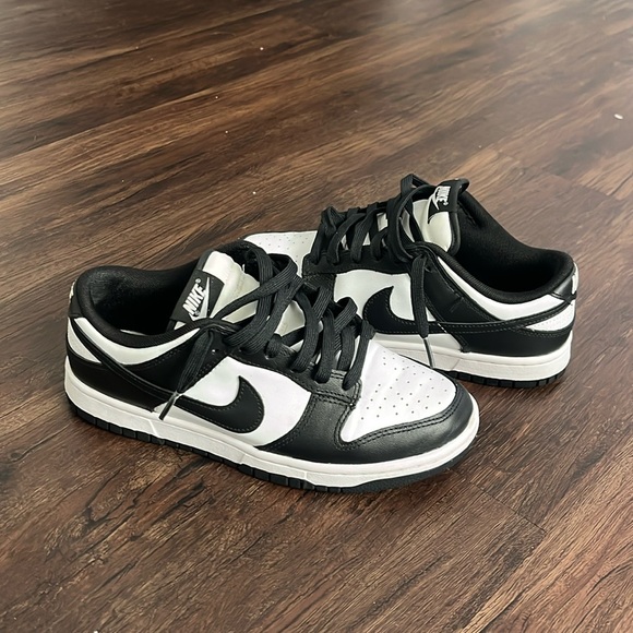 Men’s Nike panda dunks 6.5 women’s 8.5 - Picture 1 of 7